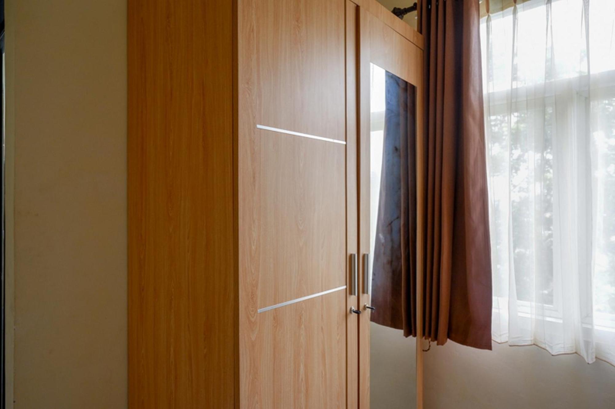 Reddoorz Syariah Near Purwosari Train Station Hotel Solo Exterior foto