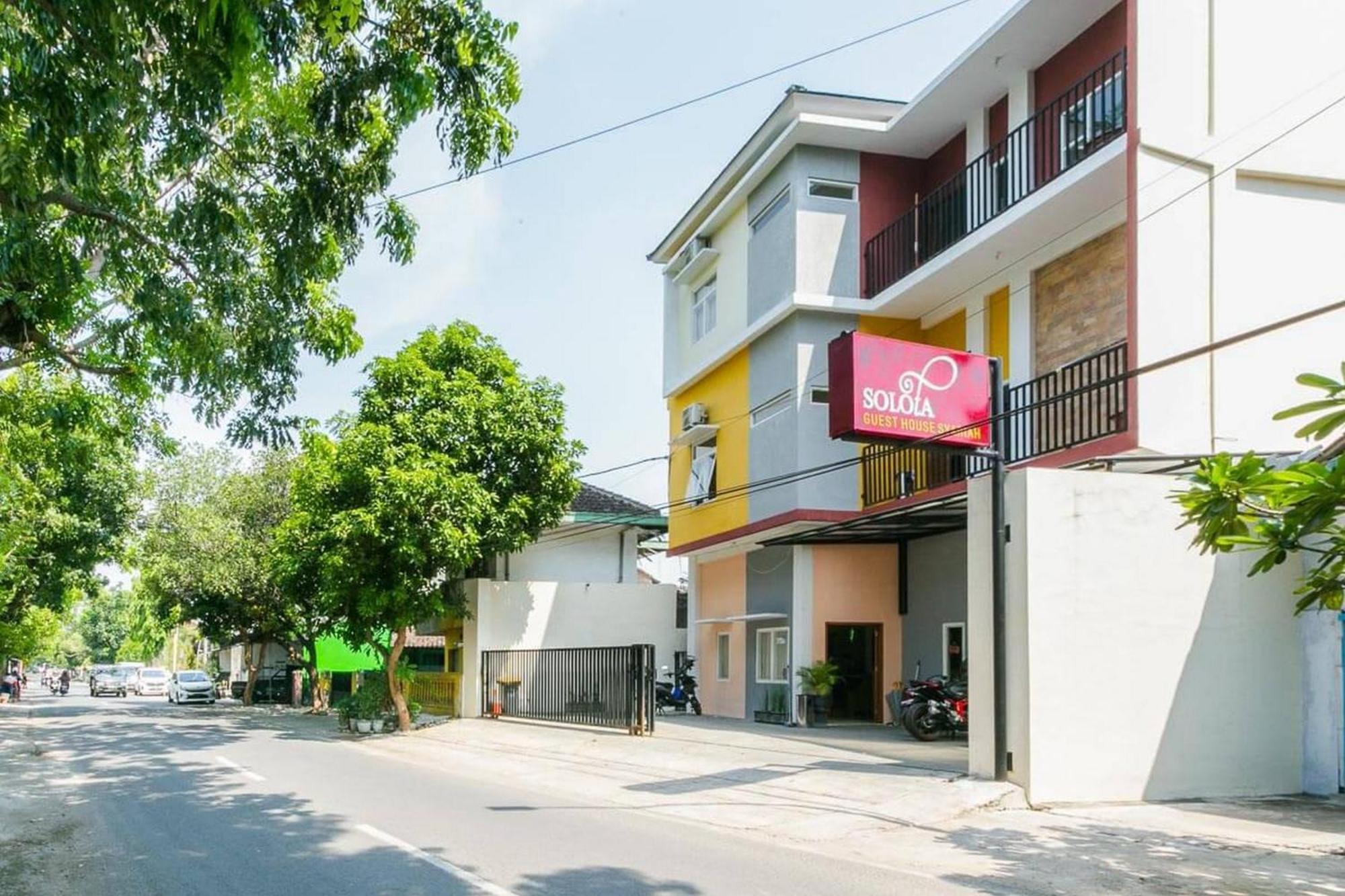 Reddoorz Syariah Near Purwosari Train Station Hotel Solo Exterior foto